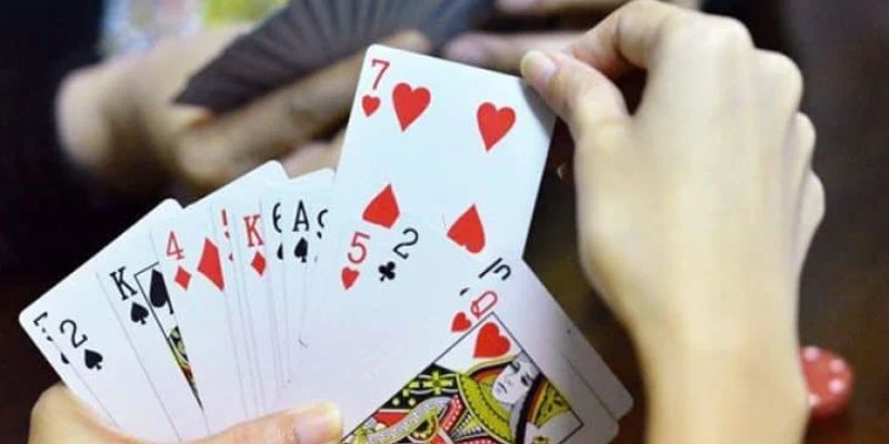 Cách Chơi Phỏm 9 Cây Nhanh Chóng Dễ Hiểu Cho Người Chơi 4 cach-cau-bai-trong-bai-phom-9-la